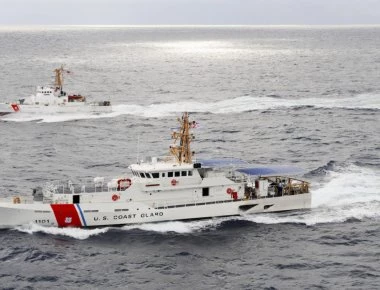 Εντοπίσθηκε σκάφος με 60 αλλοδαπούς και ουκρανική σημαία στην περιοχή Καλαμακίου